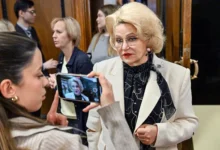 Нина Останина в Госдуме – о манипуляции молодежью и VPN nina ostanina v gosdume o manipulyaczii molodezhyu i -dmvv-ru-0