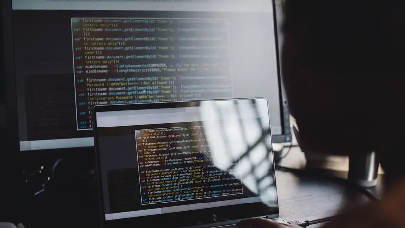 HR-эксперт Захаров: спрос на начинающих программистов снижается