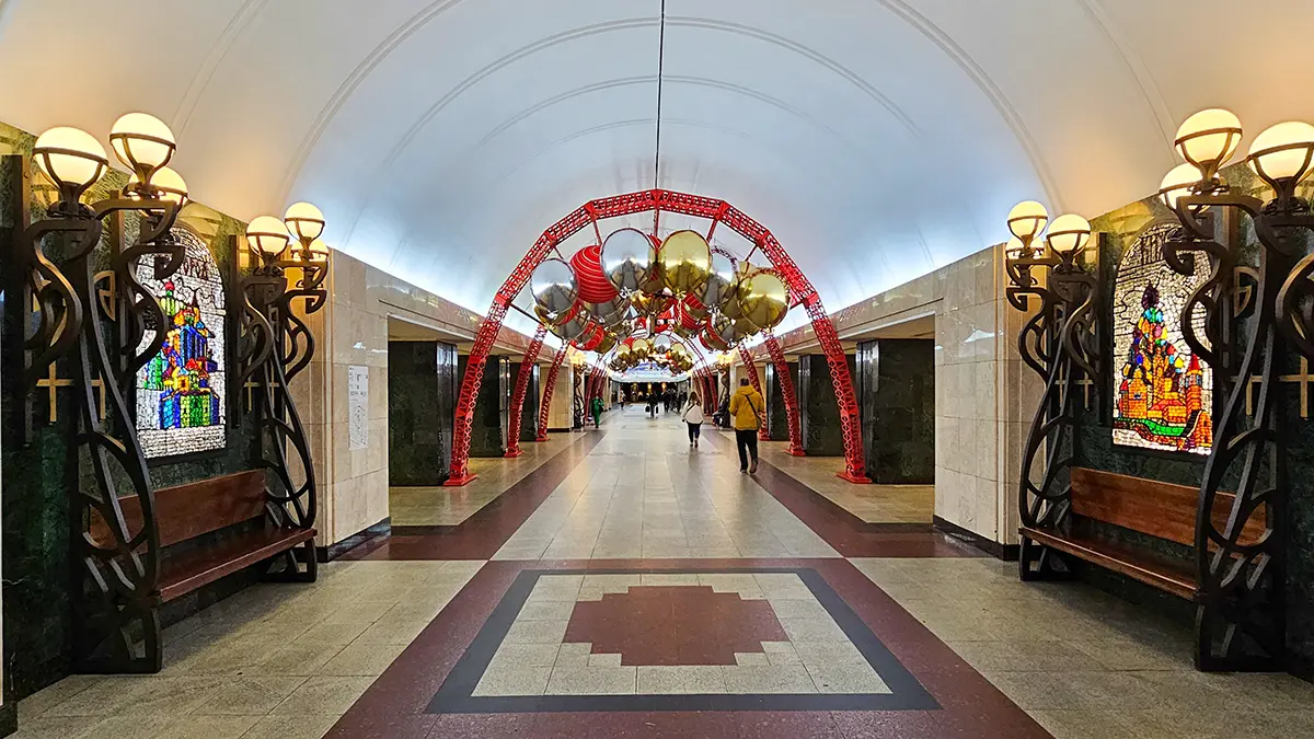 Станцию метро «Трубная» украсили к Пасхе