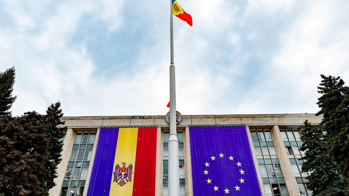 Проект запрета русского языка в молдавском парламенте прошел I чтение