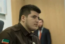 Павел Козаев вручил медаль Адаму Кадырову за участие в СВО pavel kozaev vruchil medal adamu kadyrovu za uchastie v svo-dmvv-ru-0