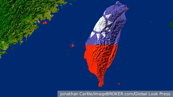 Китай объявил о проведении специальной морской операции в районе Тайваня