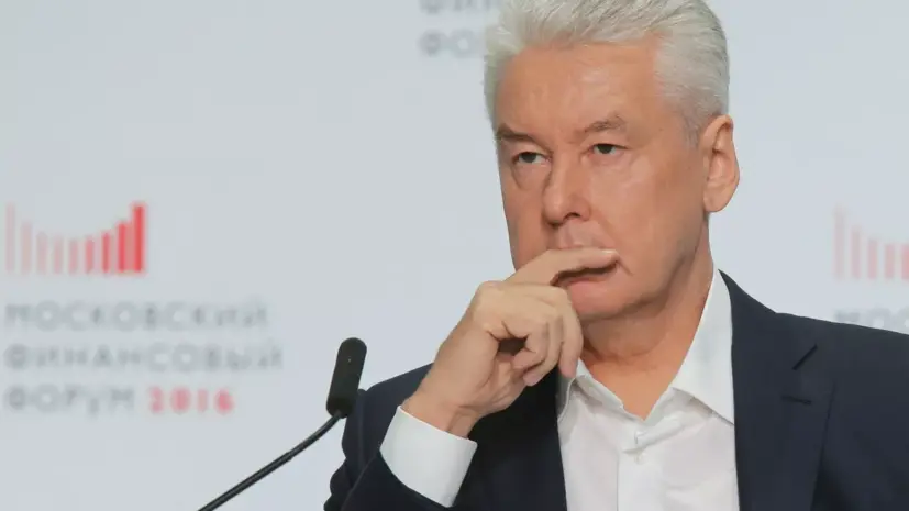 Собянин вручил награды москвичам в преддверии Дня России