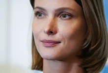 svetlana ivanova s dochermi polinoj i miroj  yarkij semejnyj portret-dmvv-ru-0