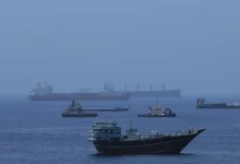 Танкер загорелся у берегов Омана после попадания снаряда в борт tanker zagorelsya u beregov omana posle popadaniya snaryada v bort-dmvv-ru-0