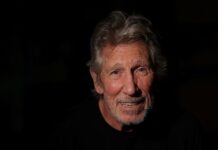 Основатель Pink Floyd призывает к защите универсальных человеческих ценностей f53f7f6a-9fa6-4aaa-bc6e-e2840021ae4c-67b3e340