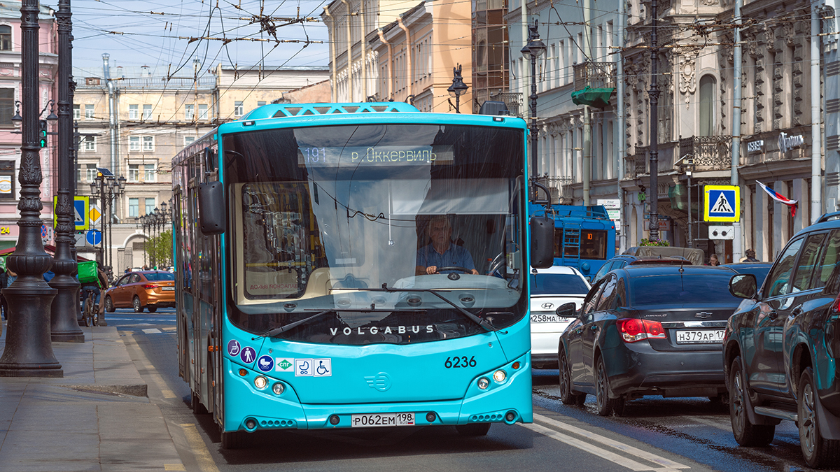 СМИ выяснили, что произошло в петербургском автобусе, из которого вылил дым