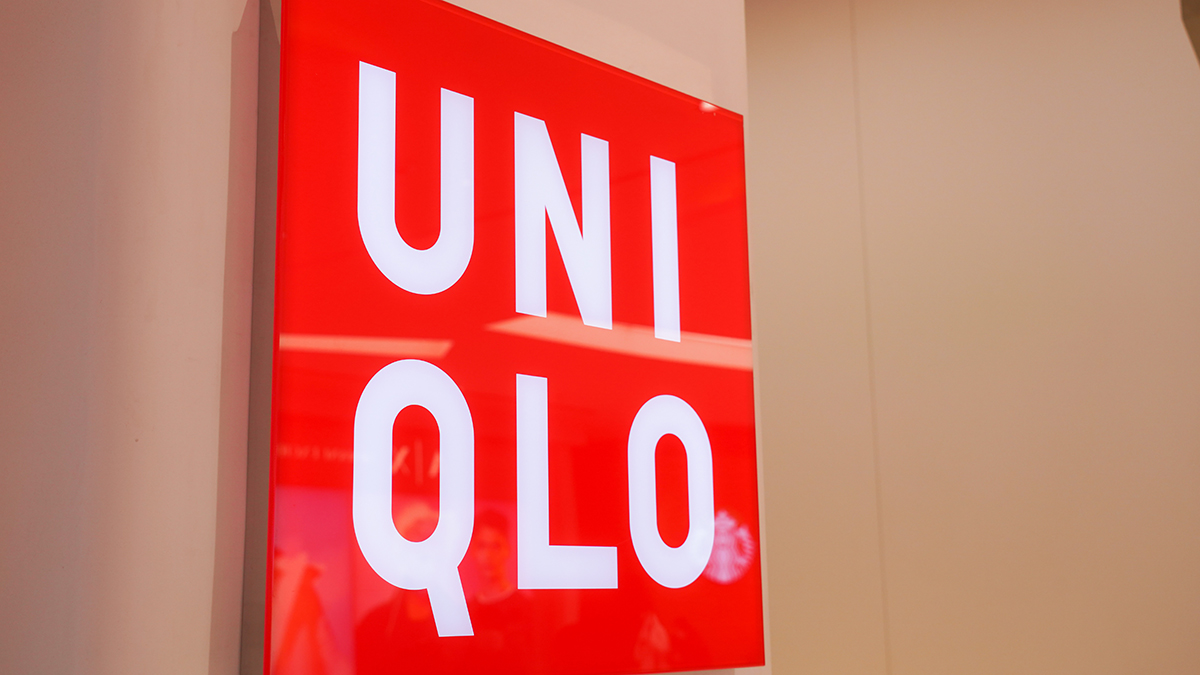 Shot: Компания Uniqlo может вернуться в Россию