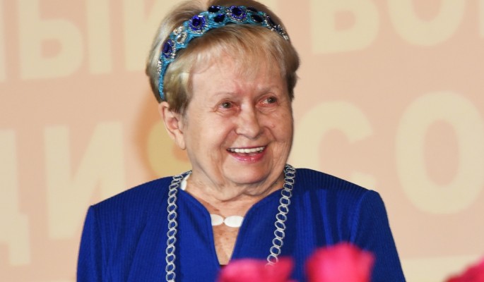 Прожила с Добронравовым 65 лет душа в душу, но так и не родила детей: судьба знаменитой Пахмутовой