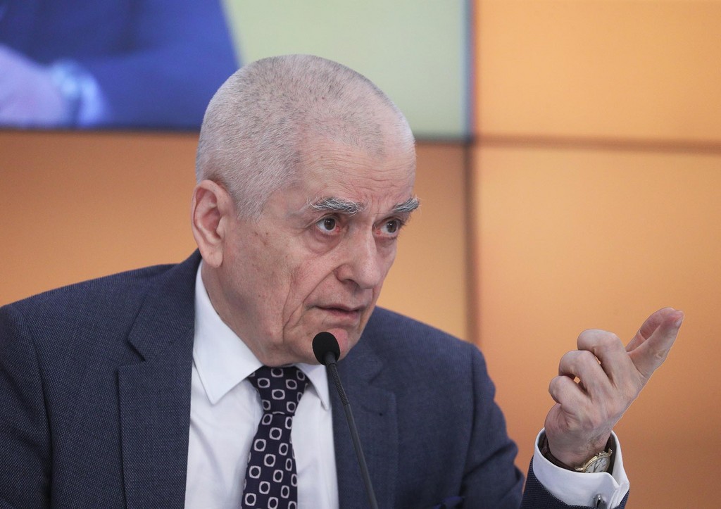 Геннадий Онищенко