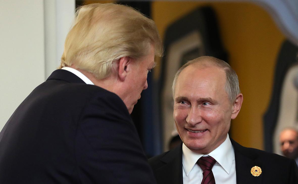 Дональд Трамп и Владимир Путин (Михаил Климентьев / ТАСС)