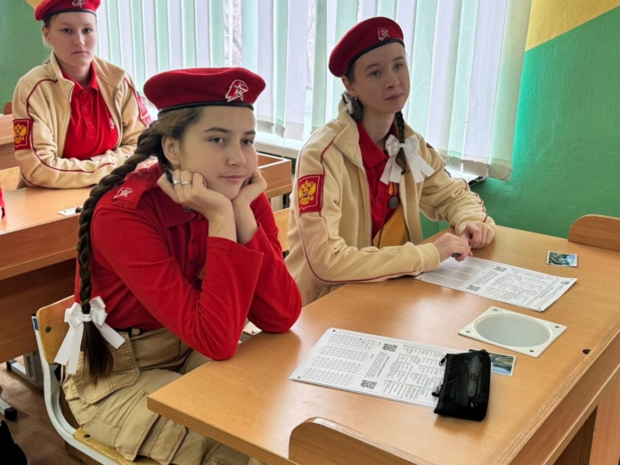 Анастасия Ануфриева из Талицы и юнармейцы СВО сохраняют память Великой Отечественной-0