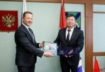 Генконсул Вьетнама Нгуен Данг Хиен завершает дипломатическую миссию во Владивостоке genkonsul vetnama nguen dang hien zavershaet diplomaticheskuyu missiyu vo vladivostoke-gazetarf-ru-174128527400-0