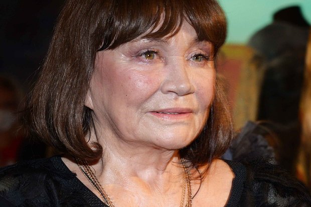 Лариса Лужина