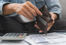 DebtFinancialConceptStressedProblemPeopleAsianManMaleHand  gazetarf