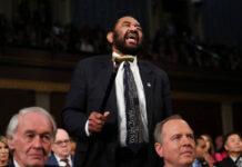 Выступление Трампа в Конгрессе сопровождалось активной реакцией зала vystuplenie trampa v kongresse soprovozhdalos aktivnoj reakcziej zala-gazetarf-ru-174117904500-0