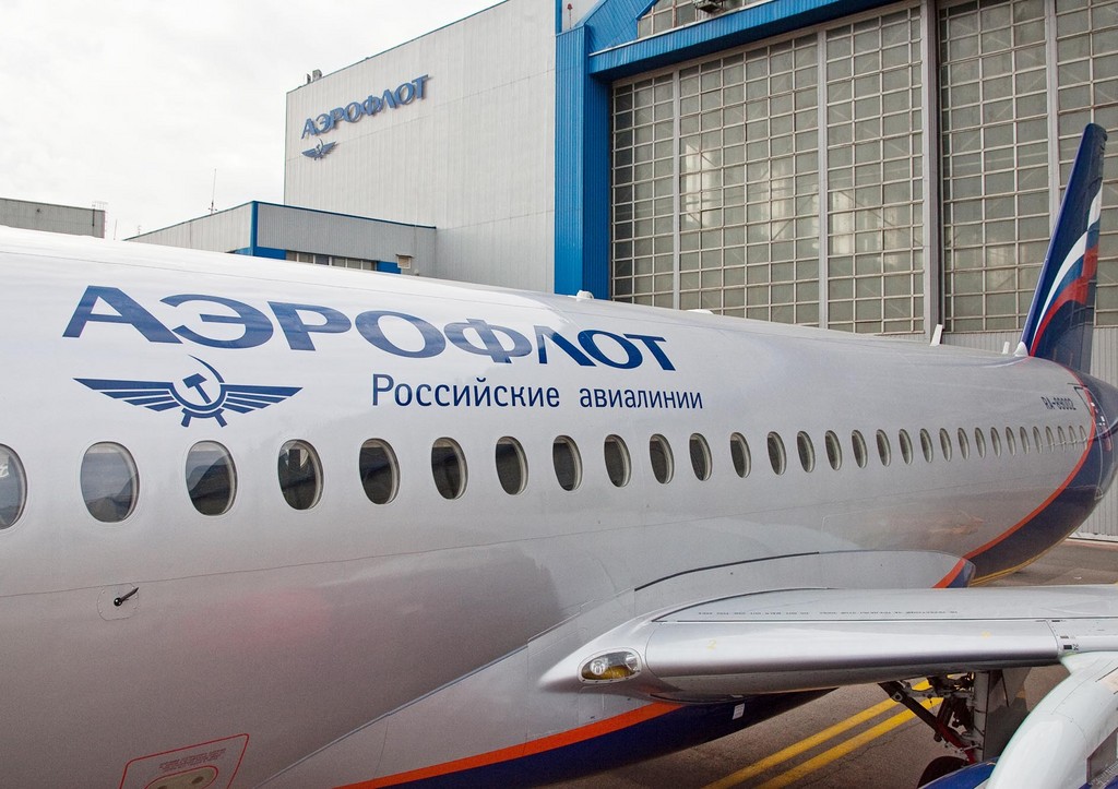 Пассажирский самолет авиакомпании «Аэрофлот»