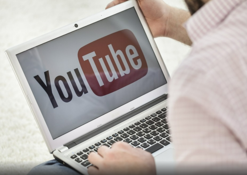 Россиянам раскрыли вероятность блокировки YouTube на фоне его нарушений