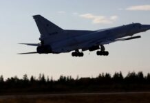 ekipazh tu22m3 uspeshno evakuirovan posle inczidenta pod buretyu pri podderzhke minoborony rf-gazetarf-ru-174361526500-0