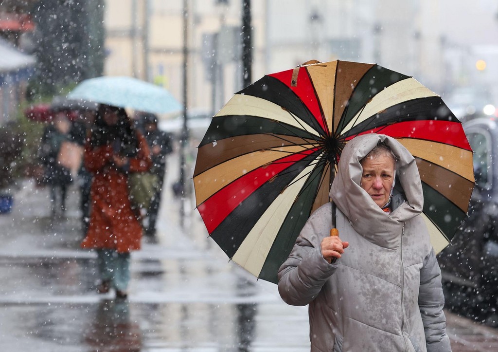 Снегопад накрыл Санкт-Петербург
