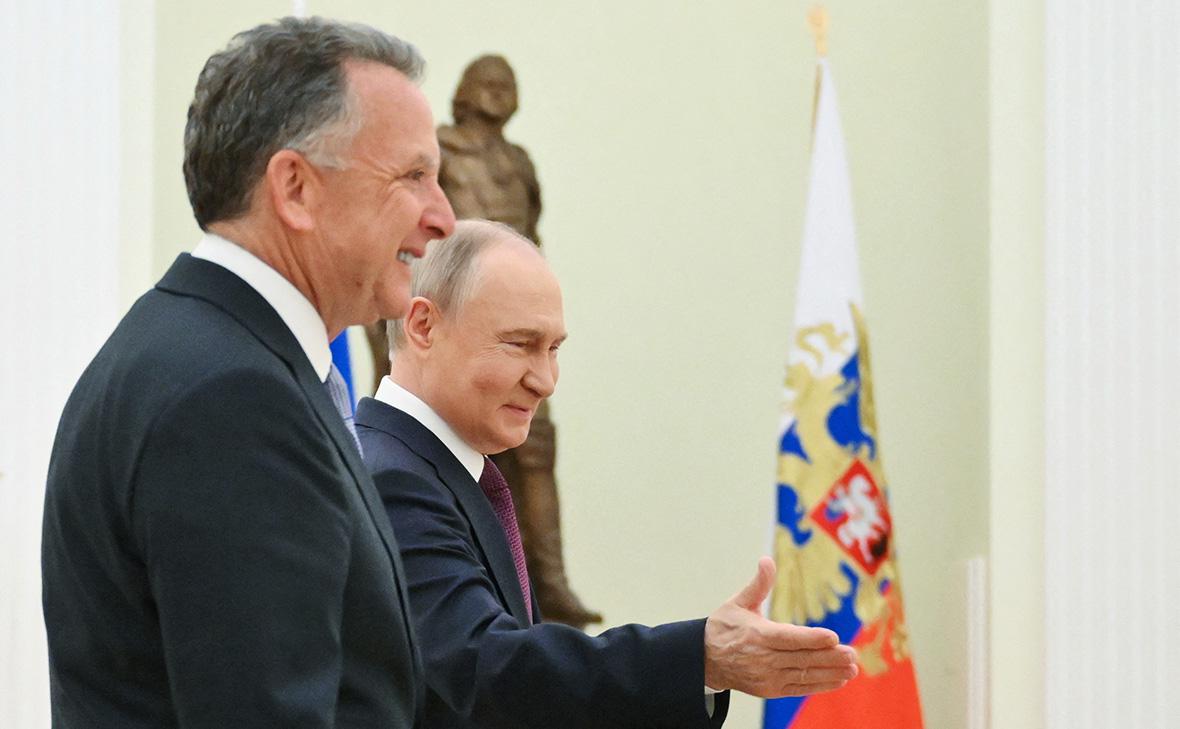Стив Уиткофф и Владимир Путин (Кристина Кормилицына / Sputnik / Reuters)