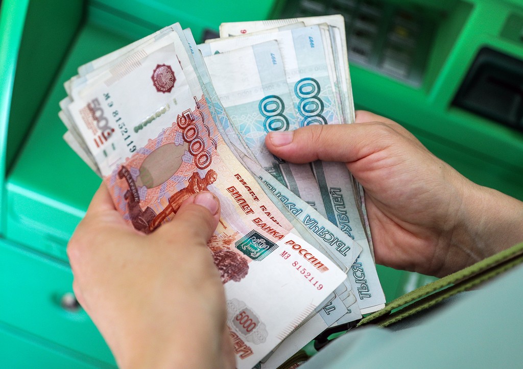 Россиянку оштрафовали за одну картинку с Путиным