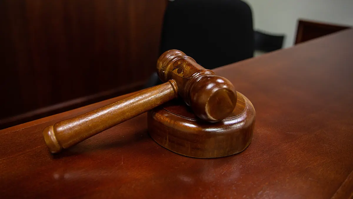 Суд отпустил из СИЗО москвича, обвиняемого в убийстве «профессионального соседа»
