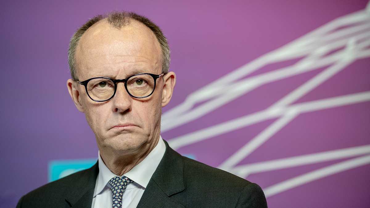 Die Welt: Канцлер Мерц намерен ввести во всей Германии режим ЧС 