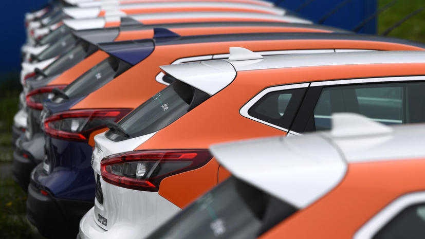 В России призвали ввести единый цвет всех автомобилей каршеринга