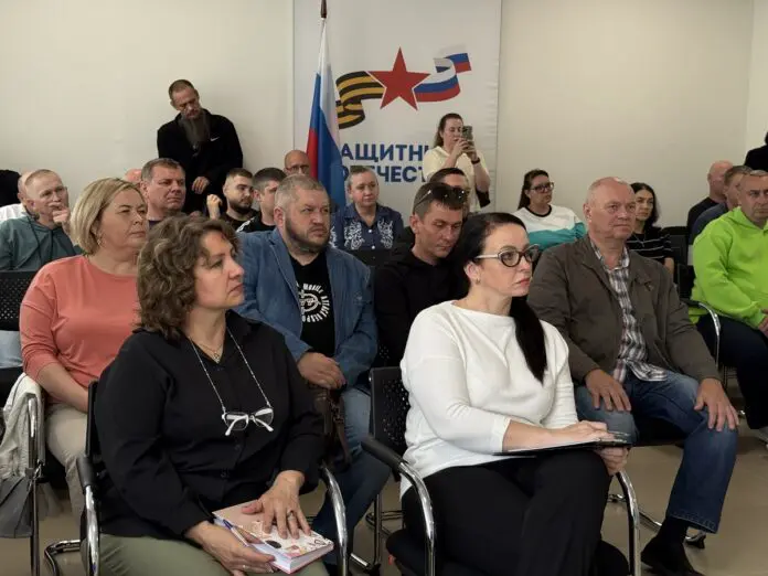 Фонд "Защитники Отечества" открыл Уралу стратегический курс публичных выступлений-0