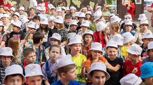 Около двух тысяч ребят посетили детский летний клуб Музея Победы за первый месяц работы