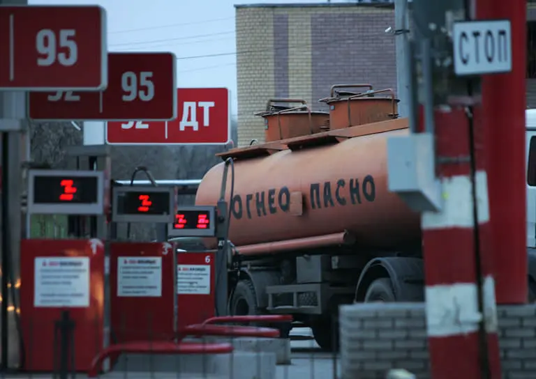 Динамика роста АИ-95 на Петербургской бирже привлекает внимание ФАС и Минэнерго-0