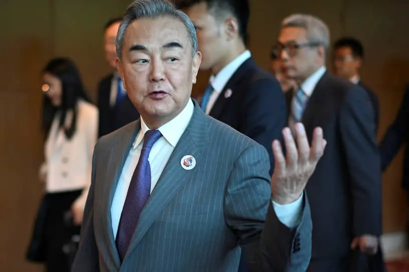 Глава МИД КНР Ван И