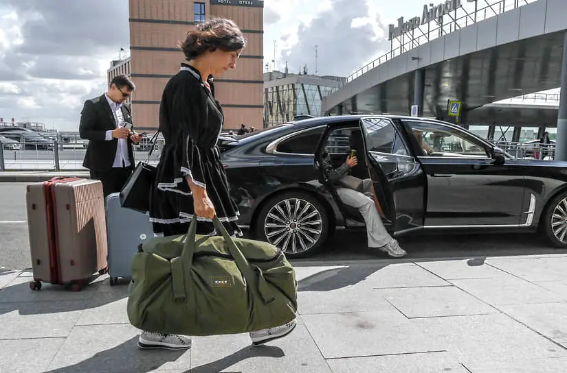 Позитивные истории туристов и пассажиров Аэрофлота в Пулково и во время коллапса-0