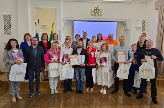 Станция переливания крови ФМБА России в Екатеринбурге наградила Почётных доноров-0