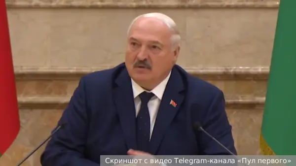 Лукашенко заявил о нежелании помилованного Статкевича покидать Белоруссию