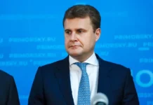 Алексей Чекунков обсудил перспективы управления Владивостокской агломерацией после ВЭФ-2025 aleksej chekunkov obsudil perspektivy upravleniya vladivostokskoj aglomeracziej posle vef2025-gazetarf-ru-0