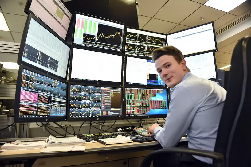 Сентябрьские дивиденды акций «Яндекс», HeadHunter и «Фосагро»-0