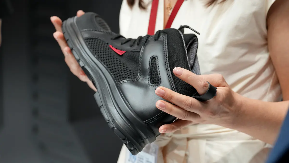 В России предложили ввести единый ГОСТ для контроля качества обуви