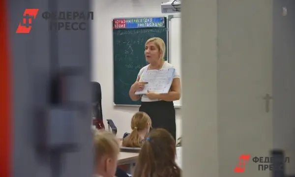 Артем Мельников создает комиссии для защиты педагогов в Хабаровском крае-0