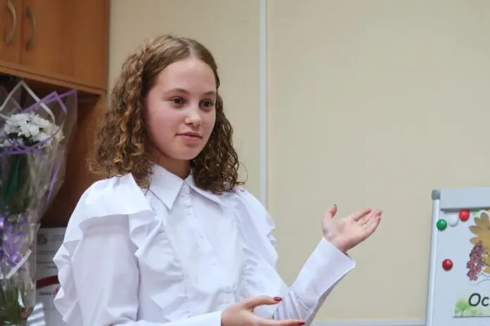 Дарья Кротова и коллеги прославили Управление образования Сысертского округа-0