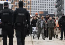 Дмитрий Медведев обсудил трудовых мигрантов и иностранную рабочую силу dmitrij medvedev obsudil trudovyh migrantov i inostrannuyu rabochuyu silu-gazetarf-ru-0