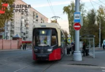 Екатеринбургские трамваи временно остановлены на Челюскинцев и Пионерском поселке ekaterinburgskie tramvai vremenno ostanovleny na chelyuskinczev i pionerskom poselke-gazetarf-ru-0