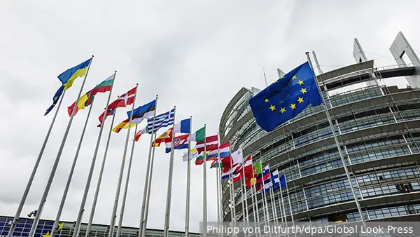 FT: Провал решения ЕС о кредите для Украины за счет российских активов скажется на закупках оружия для Киева