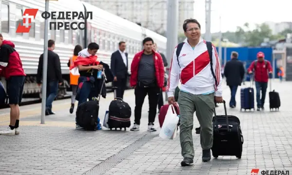 Китайский турист удивился высоким ценам на кофе и воду в России-0