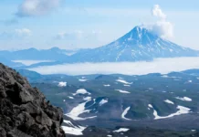 na kamchatke spasateli pomogayut turistam pokinut region posle cziklona-gazetarf-ru-0
