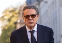 nikolya sarkozi i kristof ingren gotovyatsya k bystromu razresheniyu dela v tyurme sante-gazetarf-ru-0