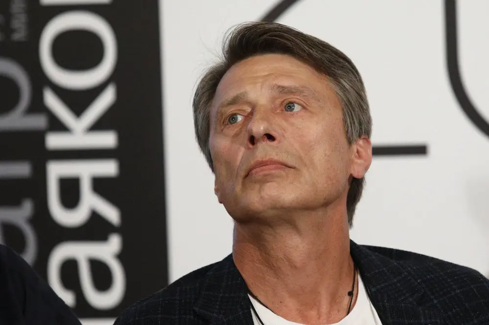 «Самочувствие терпимо»: звезда «Молодежки» Лобоцкий прокомментировал слухи о раке