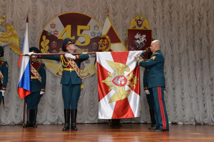 Сергей Бойко вручил орден Жукова Уральскому округу Росгвардии в Екатеринбурге-0