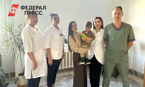 В Екатеринбурге медики Пироговского Центра спасли Макара-0